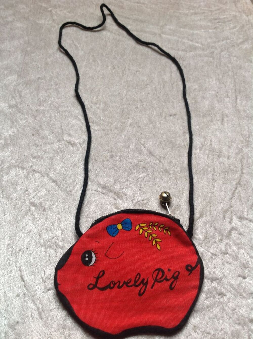 COLLIER PORTE MONNAIE BIJOUX etc PIG GRELOT Envoi Possible
Maroquinerie