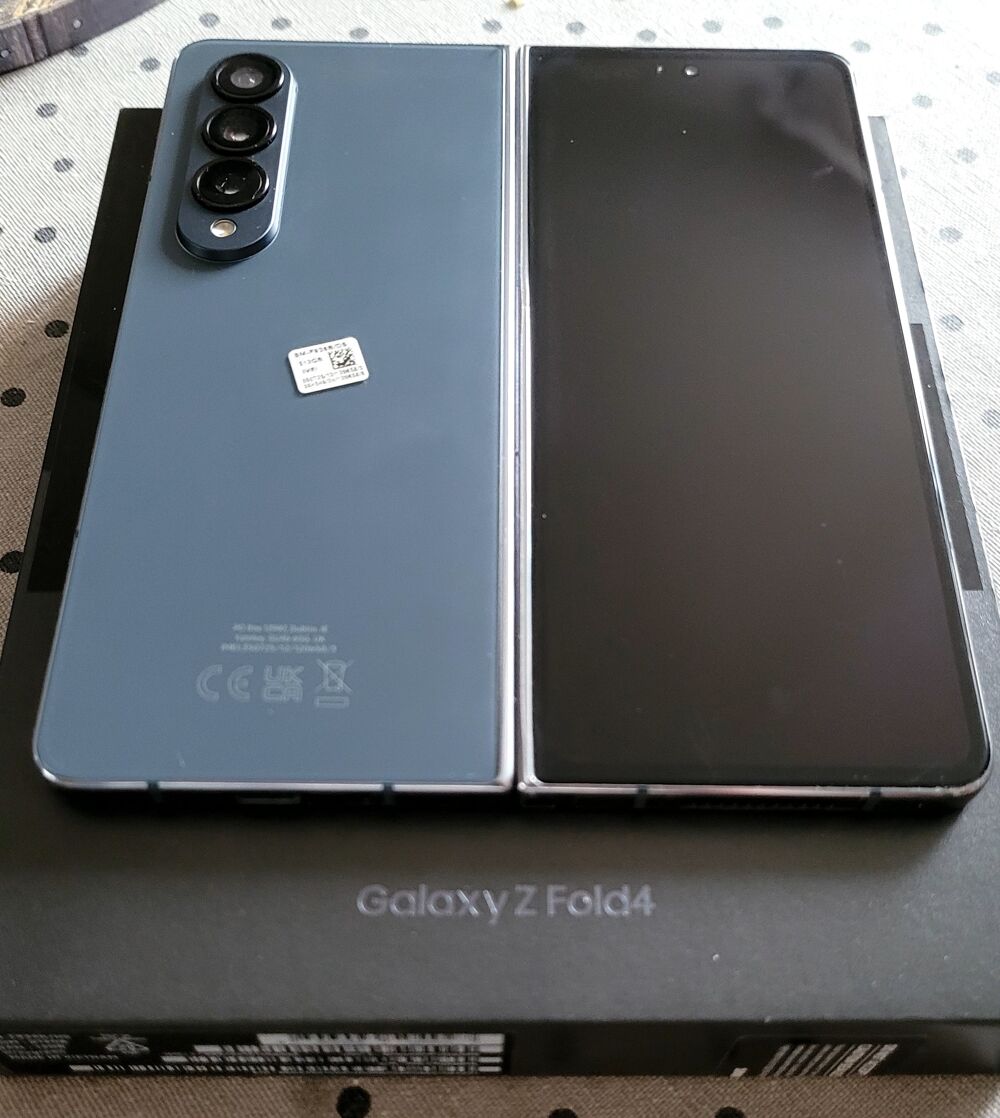 Smartphone Samsung Galaxy Z fold 4 5G 512Go 11/04/25 dispo Téléphones et tablettes