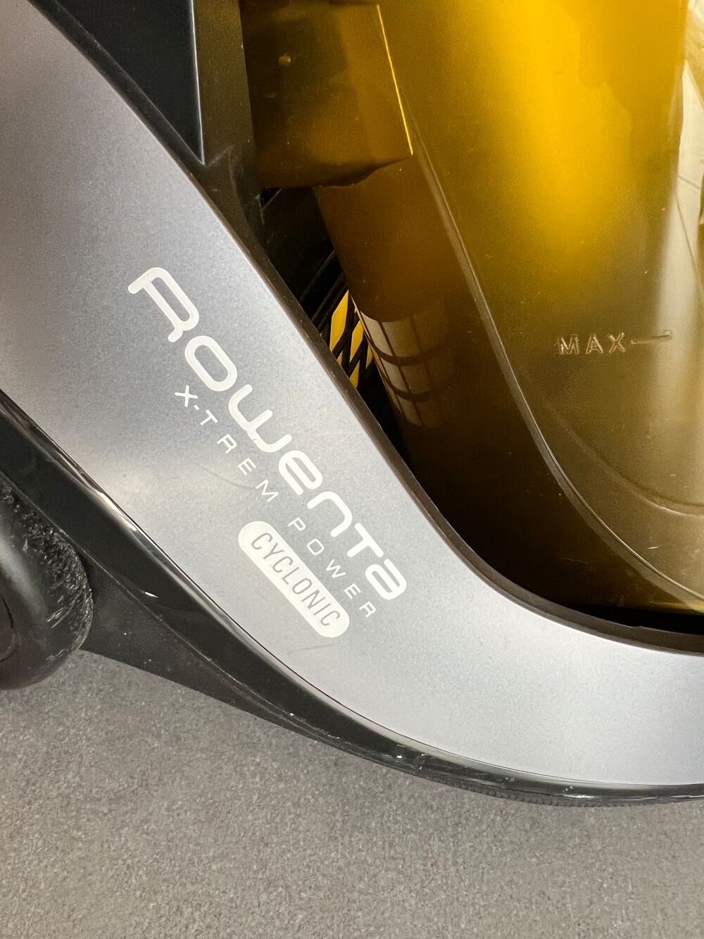 Aspirateur tra&icirc;neau Roventa sans sac X-Trem Power Electrom�nager