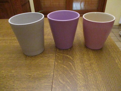 3 pots en gr�s  - violet - ros� et cr�me NEUFS  0 M�rignies (59)