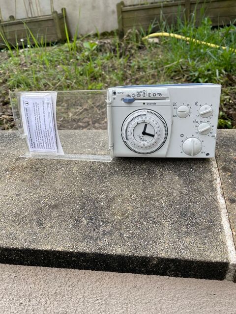R�gulation chauffage SIEMENS RVP211 190 Yerres (91)