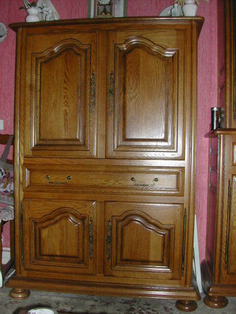 Meuble HI- FI- TV style rustique ch�ne clair. TBE 120 Rubelles (77)