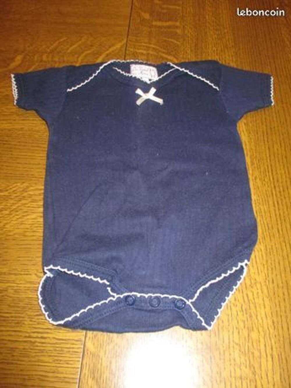 Boddy bleu marine avec petit noeud devant Vtements enfants