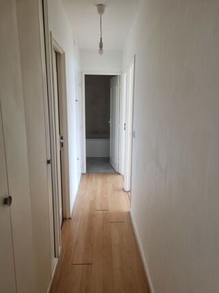  Appartement à louer 3/4 pièces 83 m²