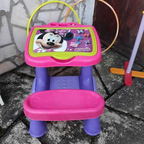 BUREAU ENFANT-BUREAU Bébé-PORTE MANTEAU BEBE-DISNEY 30 Montfermeil (93)