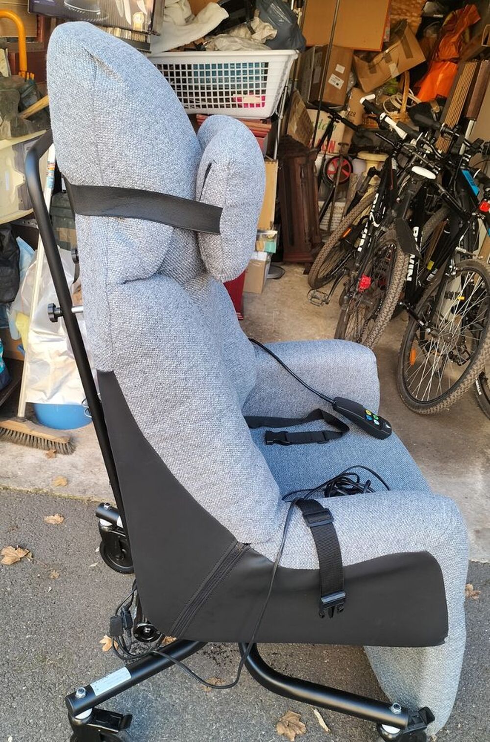 Fauteuil relaxant &eacute;lectrique &agrave; pousser Liberty Meubles