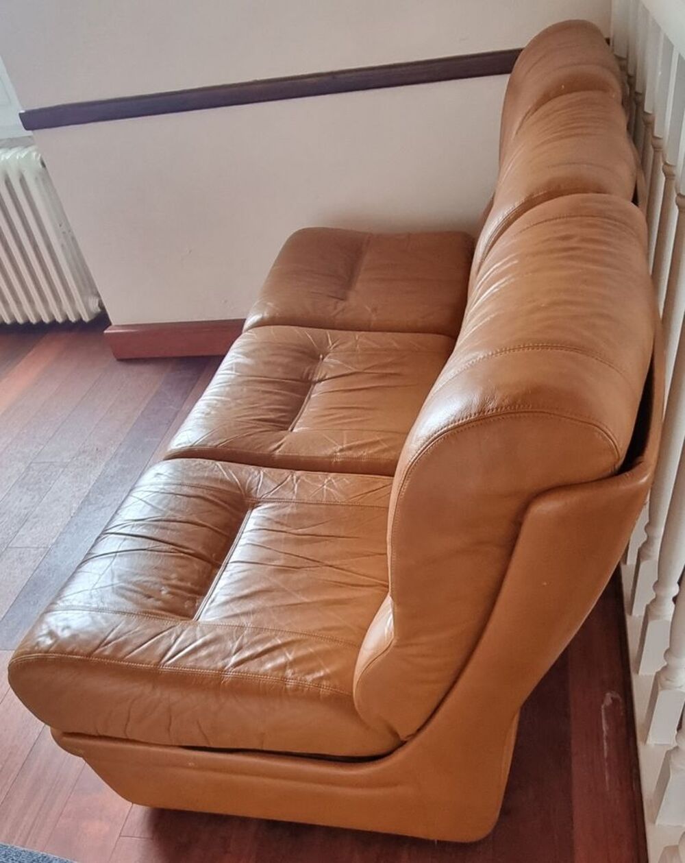 Canap&eacute; Convertible beige 3 places cuir de vachette 165 x 200 Meubles