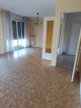  Appartement à louer 3/4 pièces 79 m²