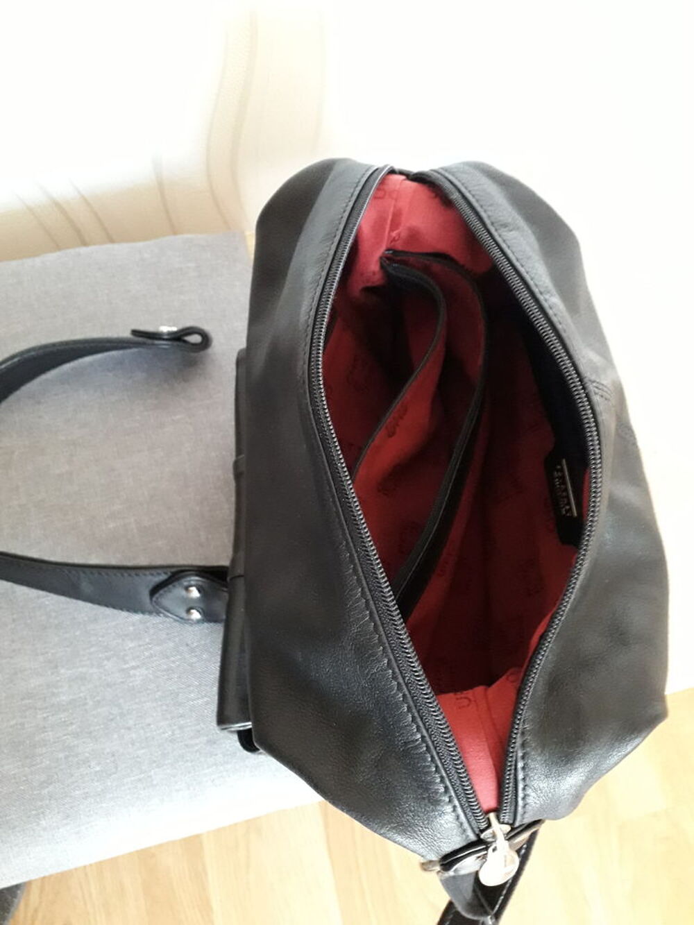 Sac &agrave; main POURCHET Cuir noir, Maroquinerie