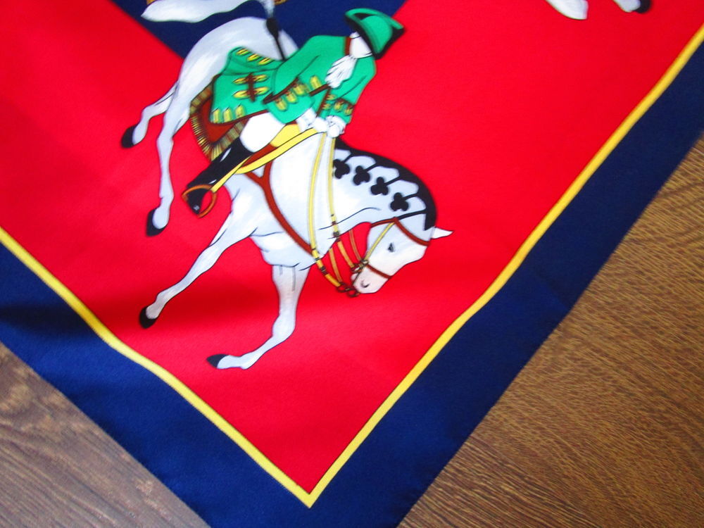 Foulard 100 % polyester Vêtements