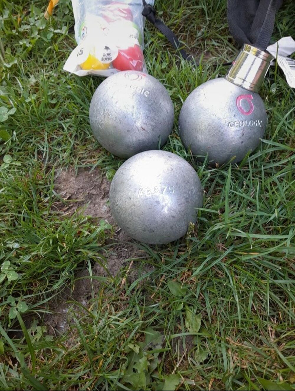 3 boules de petanque Sports