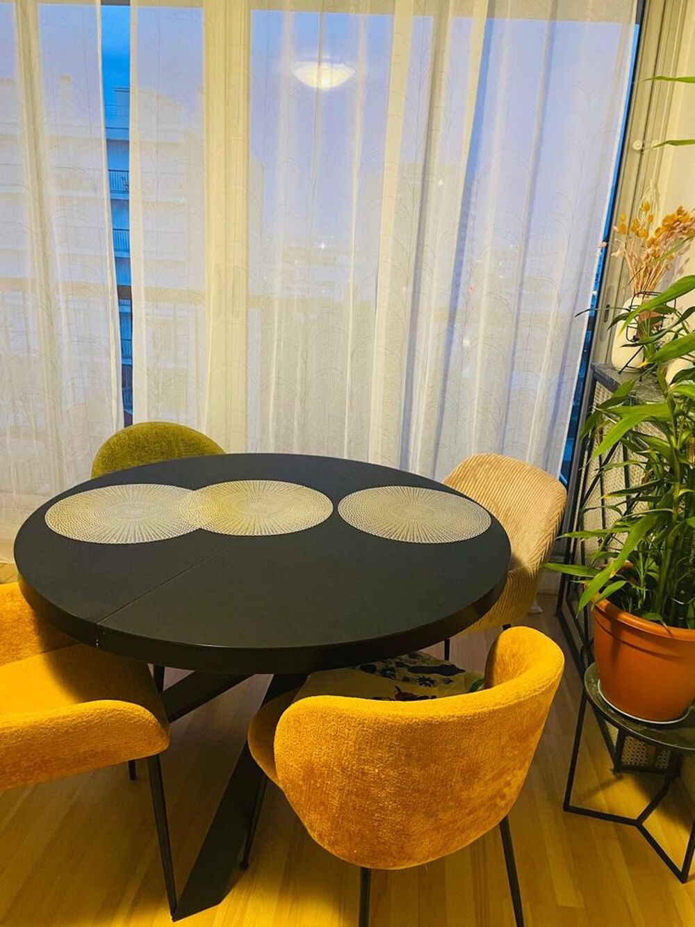Table ronde noire extensible verre et acier Meubles