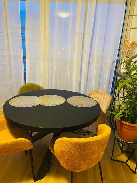 Table ronde noire extensible verre et acier 700 Villejuif (94)