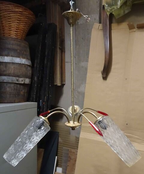 Luminaire .
5 Calais (62)