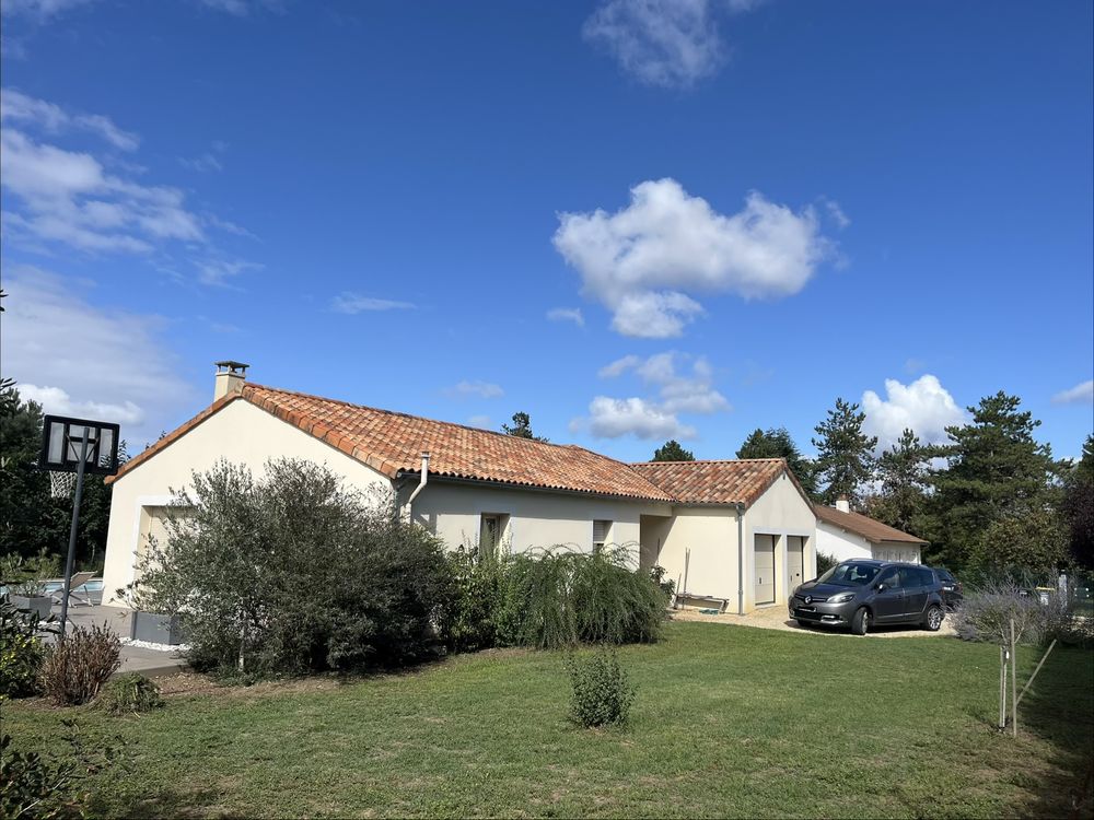 Vente Maison PLAIN PIED RECENT152 m2 Terrain 2800m2 dans CHAUVIGNY Chauvigny