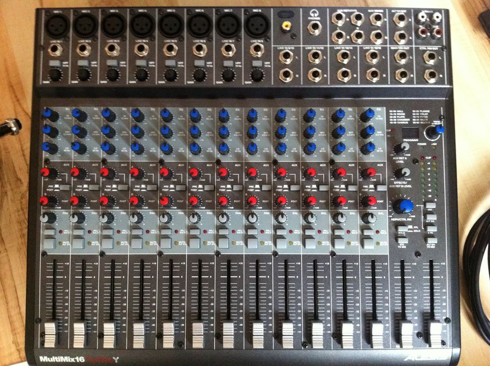 Alesis MultiMix 16 FireWire Instruments de musique