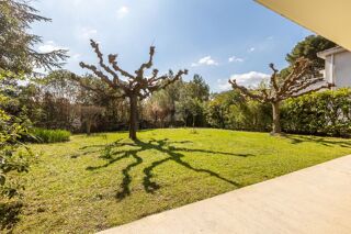  Villa  vendre 8 pices 185 m