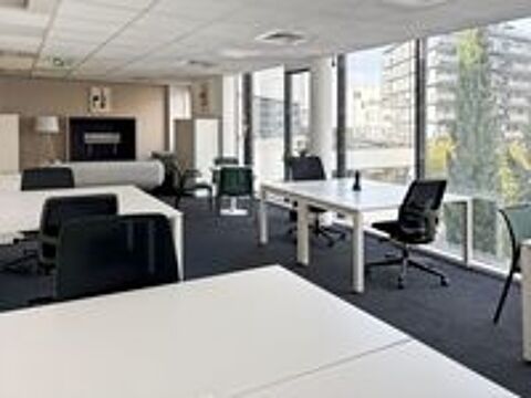   Trouvez un espace de bureau à LYON, Gerland  pour 5 personnes  où tout est pris en charge 