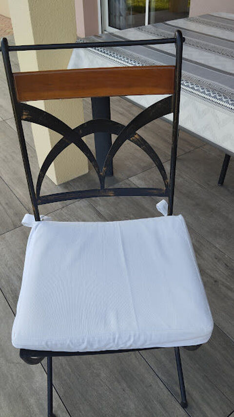 lot de 4 Chaises de salle � manger 100 Ch�teauroux (36)