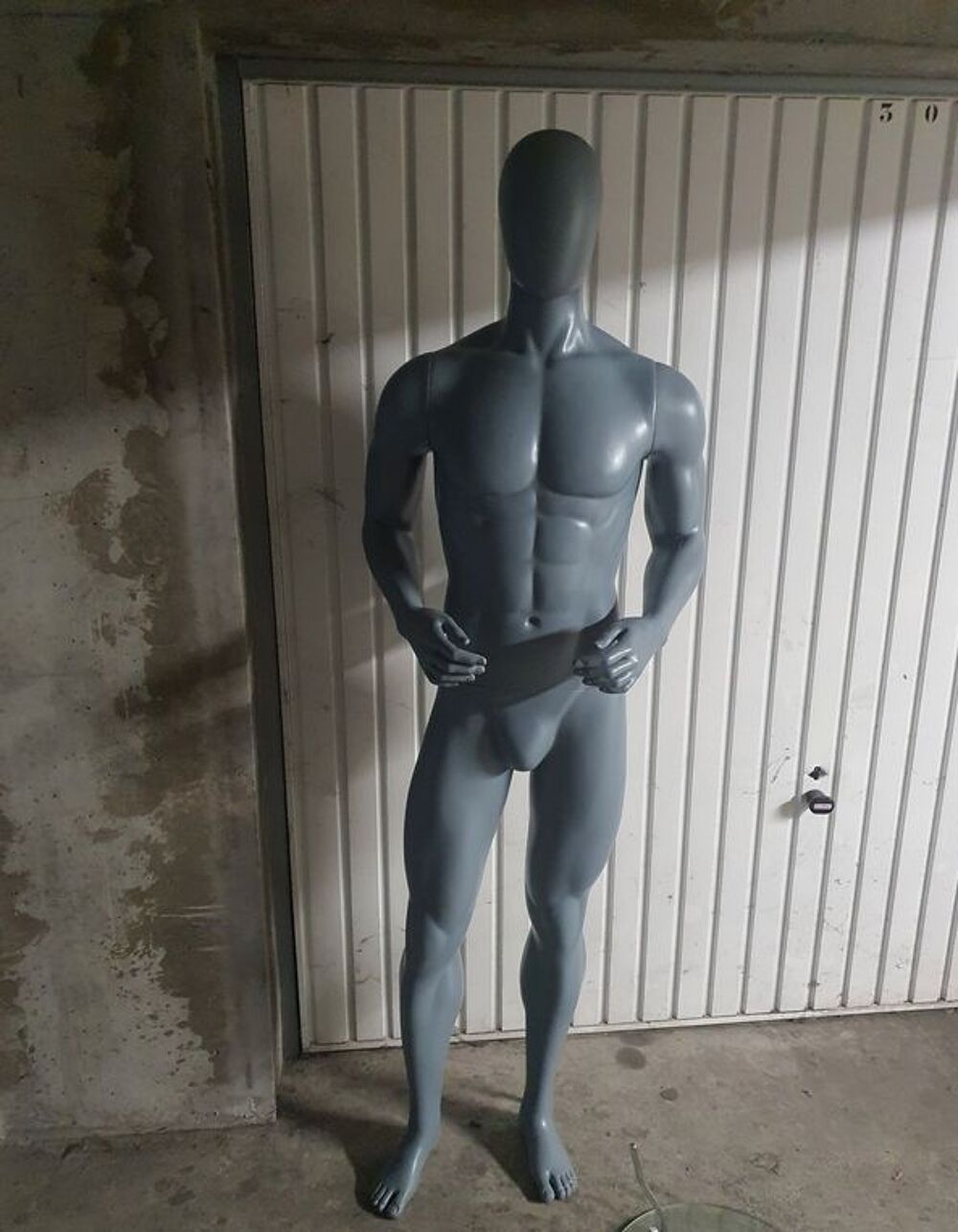 1 mannequins a saisir Vêtements