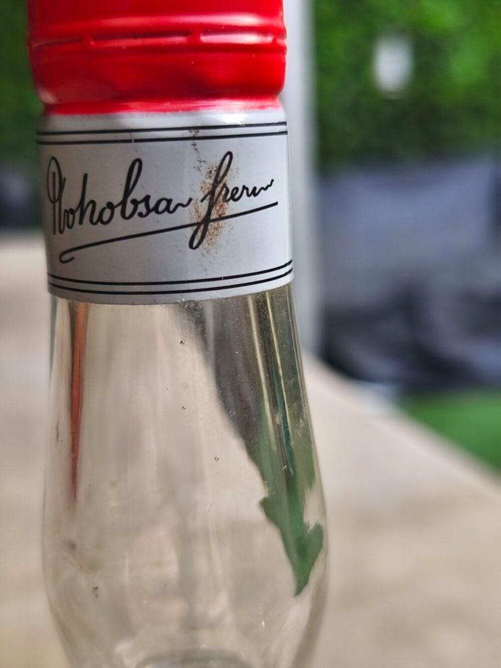 authentique bouteille de Boukha Bokobsa (Eau-de-vie) Cuisine