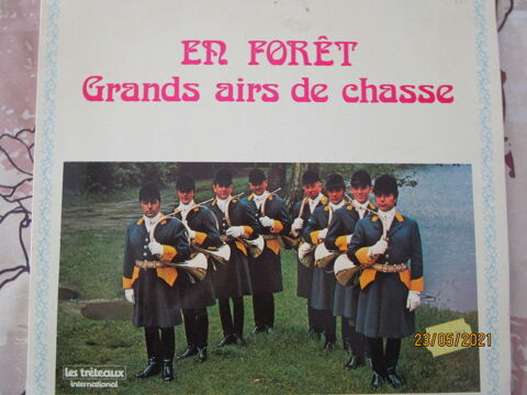 disque vinyle 33 tours  en foret grand airs de chasse  35 Chanteloup-en-Brie (77)