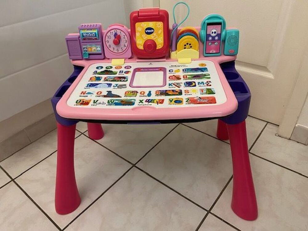  Table interactive. Jeux / jouets
