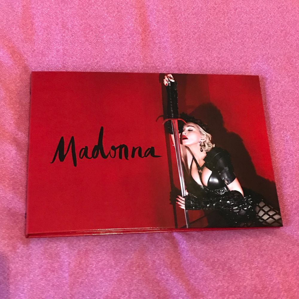 Package VIP Madonna Rebel Heart Tour Livres et BD