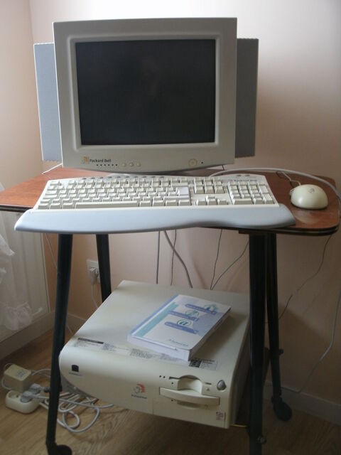 Ordinateur Packard Bell 75 Saint-Clair-sur-l'Elle (50)