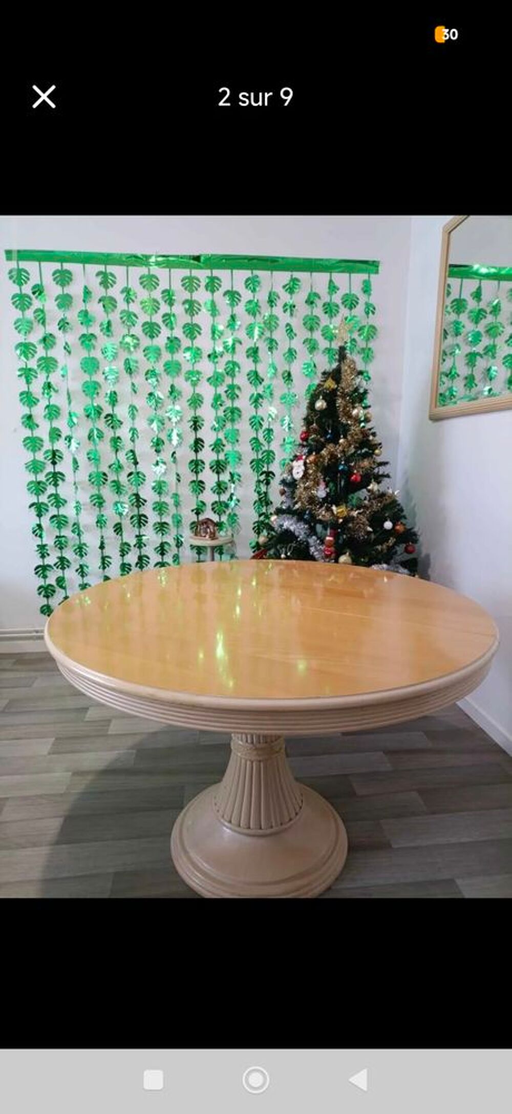 Table salle a manger et 4 chaises Meubles