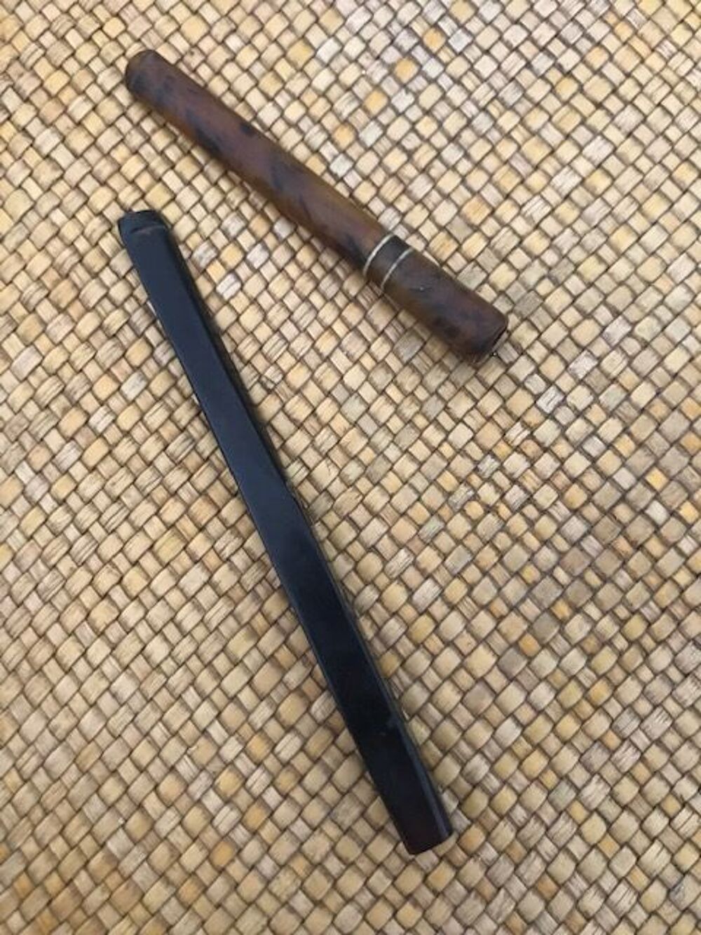 Fume cigarette ancien 