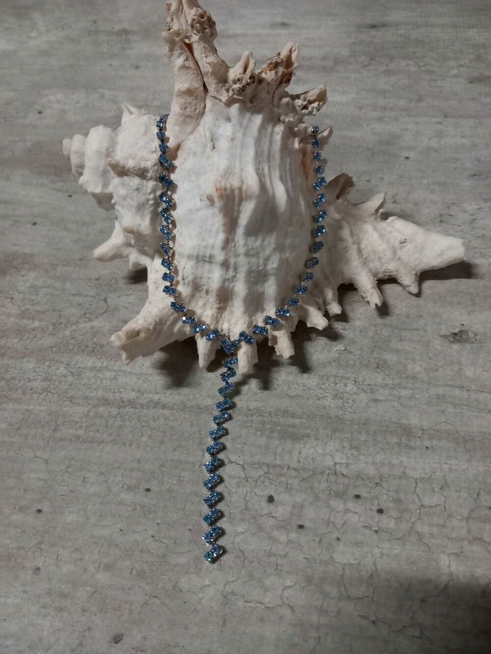 collier ras de cou Bijoux et montres