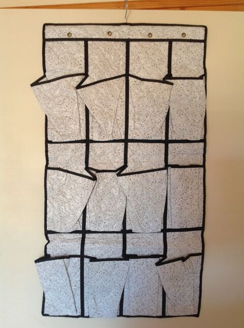 SAC DE RANGEMENT  SUSPENDRE 82,5 x 45,5 cm Envoi Possible
7 Trgunc (29)