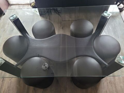 Table salle  manger+ 6 poufs 130 Lons (64)