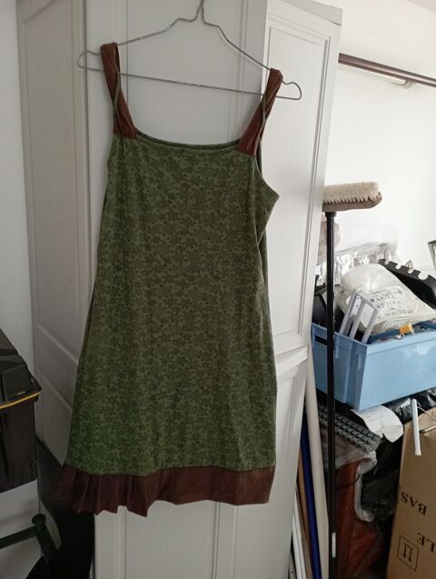 lot de  vtements femme '38/40
5 Gradignan (33)