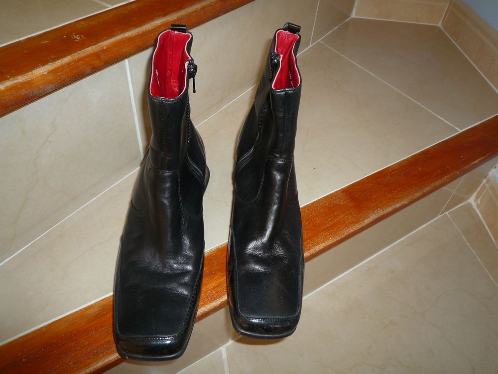 bottines cuir comme neuves t40 int&eacute;rieur rouge Chaussures
