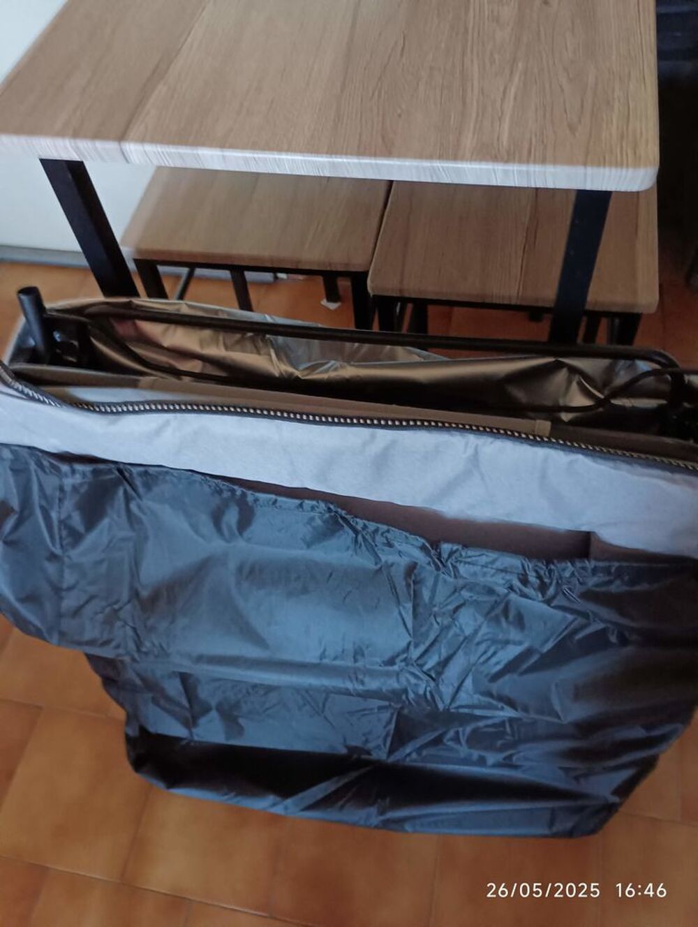 Lit de camp pour camping neuf Meubles