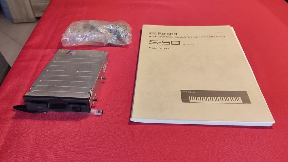 ROLAND S-50 S50 Echantillonneur Instruments de musique
