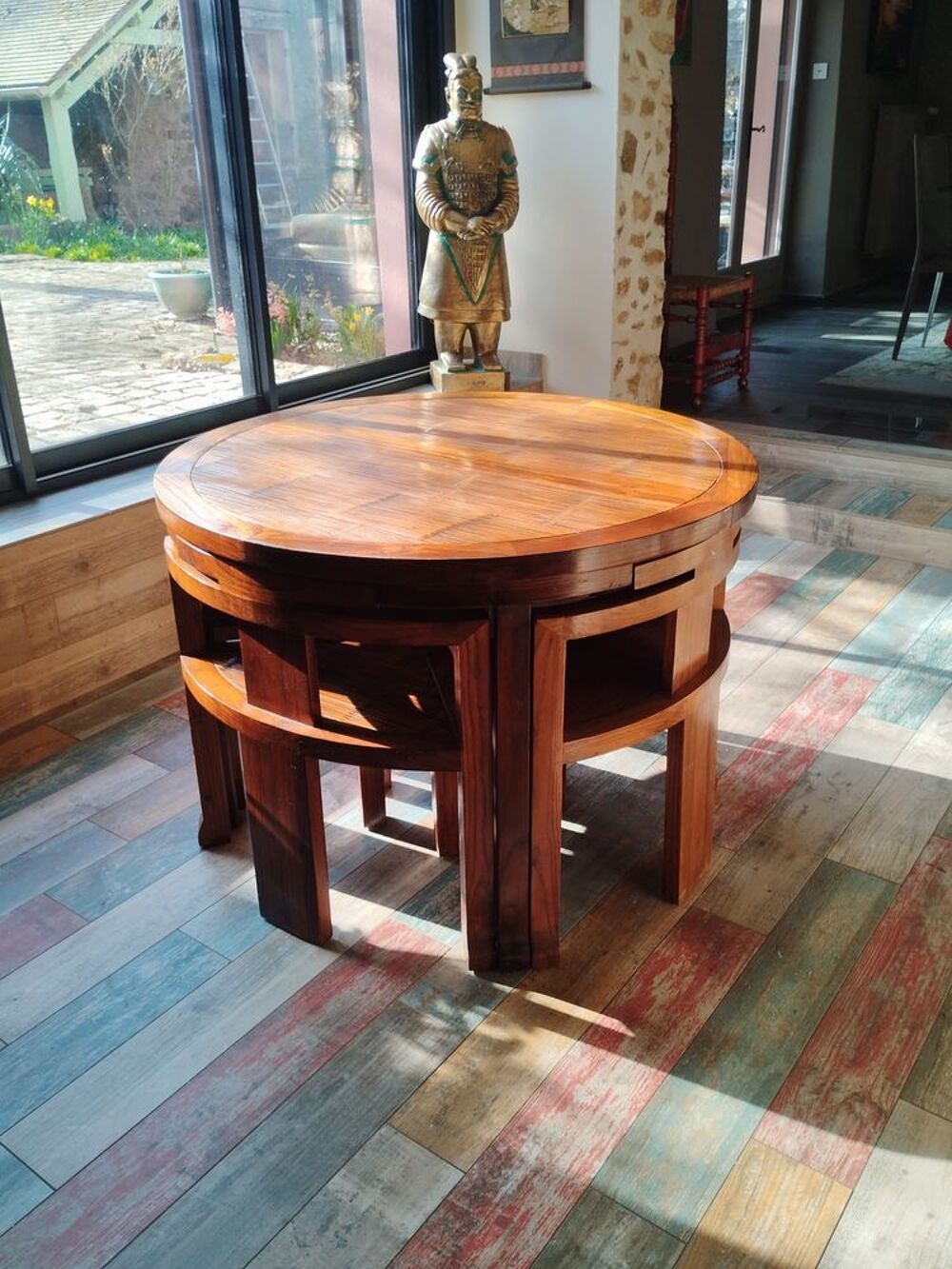 TABLE EXTENSIBLE + 4 CHAISES FASHION
La Maison Coloniale Meubles