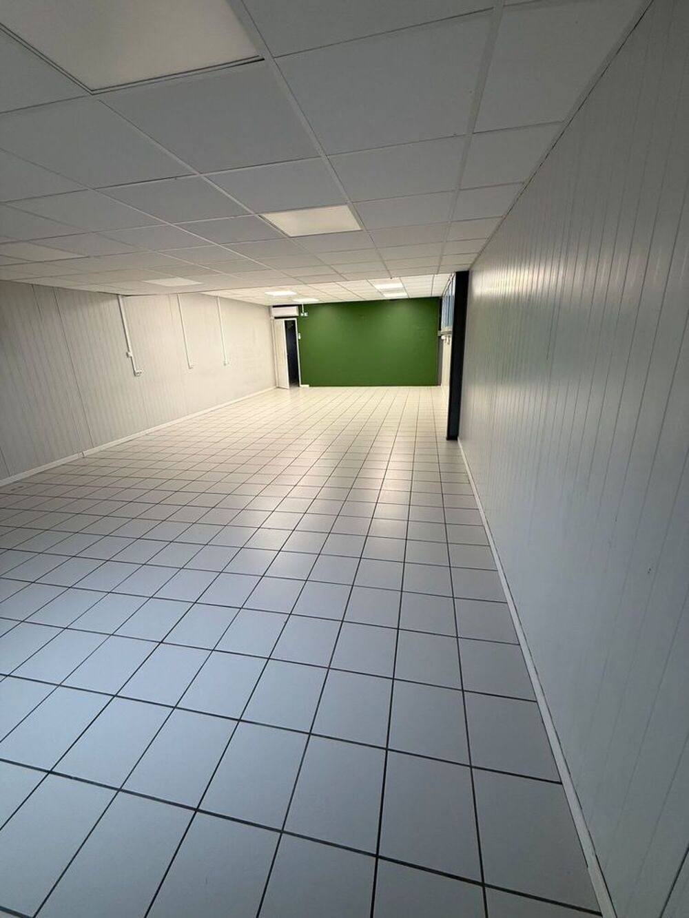 Location Autre Louer : Local d'Activité & Bureaux (100 m²) Rivesaltes