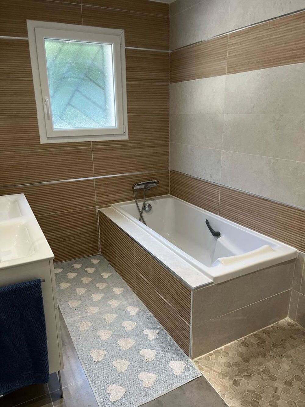   VILLA NEUVE PLEIN PIED -TOUT CONFORT- QUARTIER CALME 6/8PERS Vacances  / Offres de location 