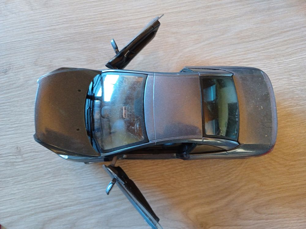 Peugeot 307CC Marque Solido 1/18eme en metal 
