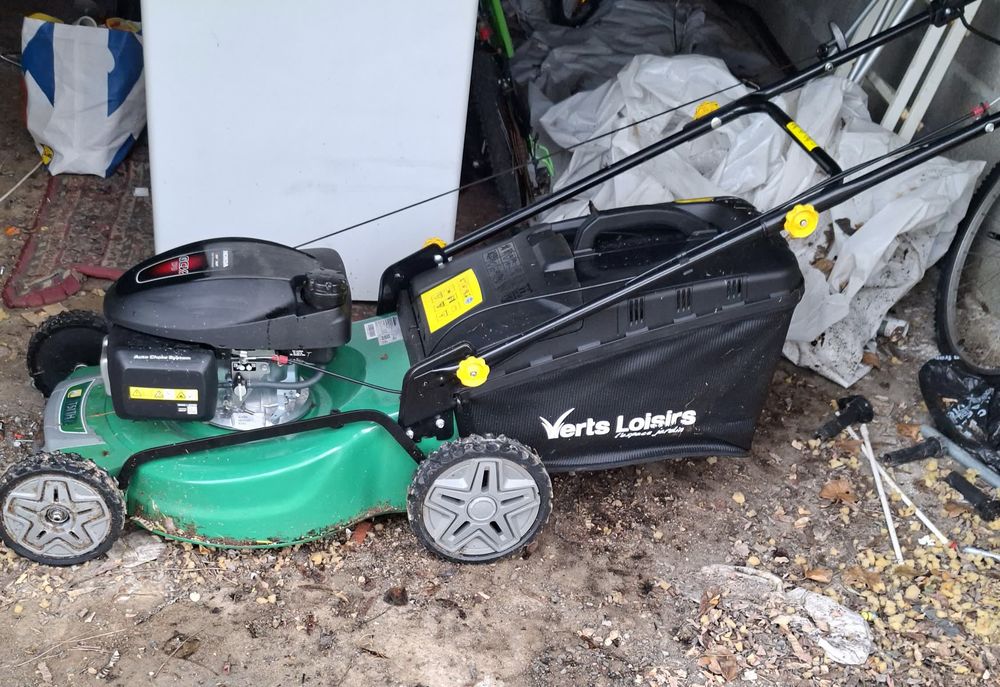 Tondeuse thermique Honda quasi neuve Jardin