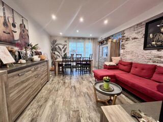  Appartement  vendre 4 pices 82 m