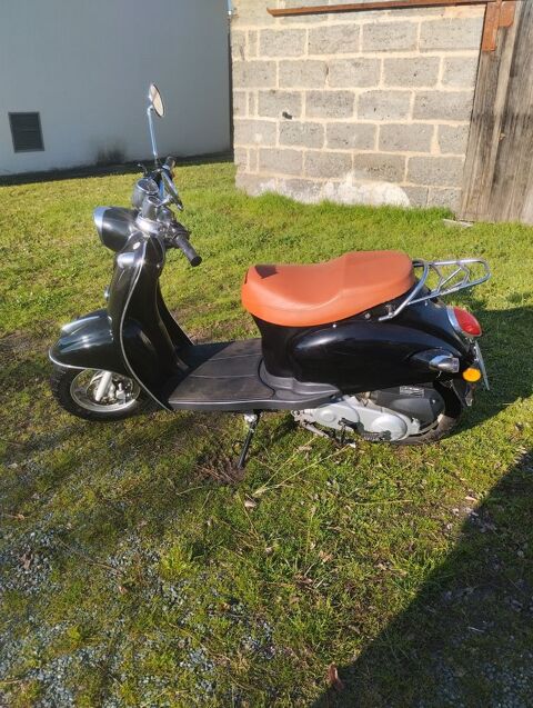 Scooter UNIVERSAL BIKE 2021 occasion Cercoux 17270