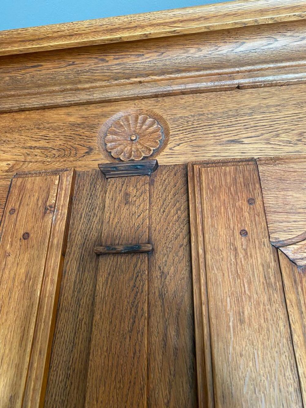 buffet ardennais 2 corps ch&ecirc;ne massif tiroir en ronce Meubles