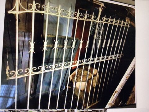 2 grande grilles fer forg�   Anciennes /lourdes 500 Tournan (32)
