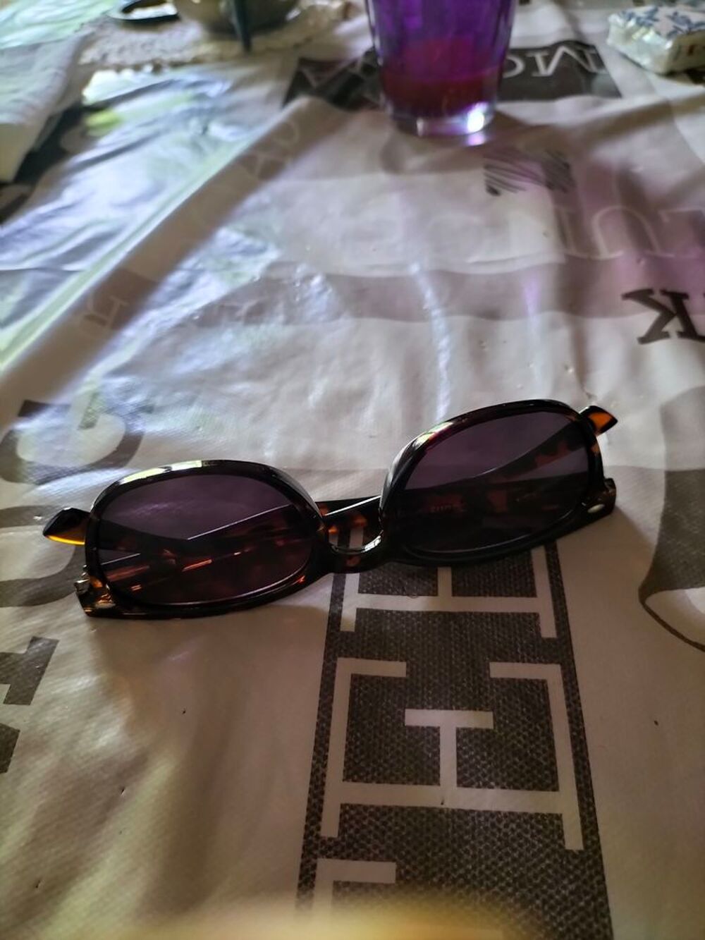 Lunette de soleil loupe Bijoux et montres