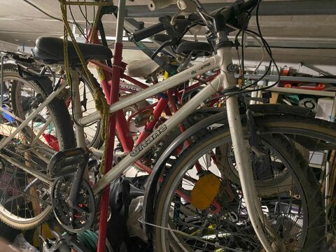 VTC GITANE TAILLE S BLANC 100 Versailles (78)