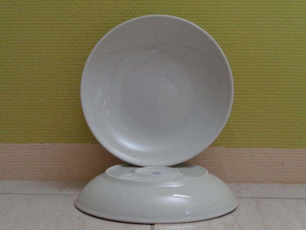   Assiettes à Couscous neuves hôtelière porcelaine H-LINE 